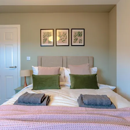 Daire Bridge House Court