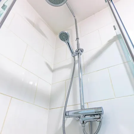 Bridge House Court *